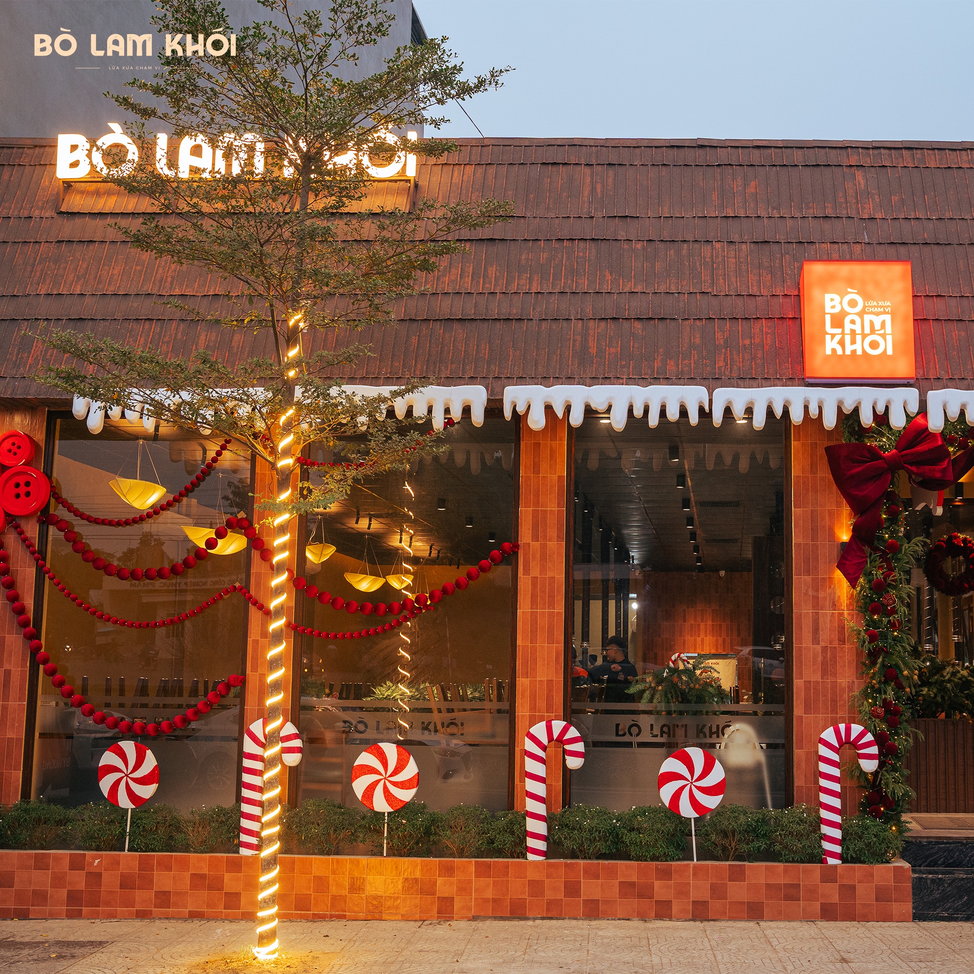 Không gian nhà hàng Bò Lam Khói